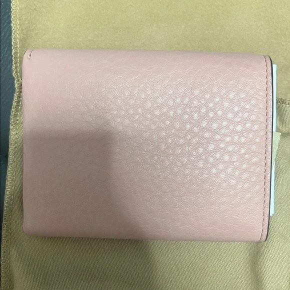 Burberry Blush Pink Leather Wallet with Gold Accents - Picture 2 of 6